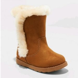 **SOLD** NWT Toddler Faux Fur Boots